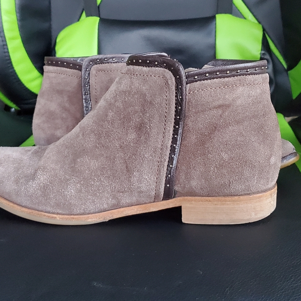 Italeau boots